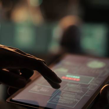 data admin checking the dashboard for backup and archival storage data